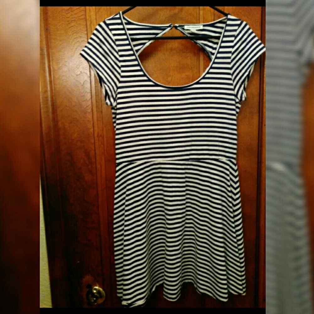 Ladies Mini Dress by AE Outfitters Size Large